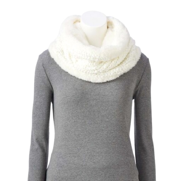 Sonoma Ivory Cowl with Faux Fur White Lining - Picture 2 of 7